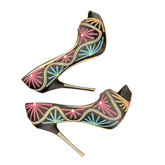 INC International Concepts colorful‎ stiletto, size 6.5M. - Picture 3 of 10